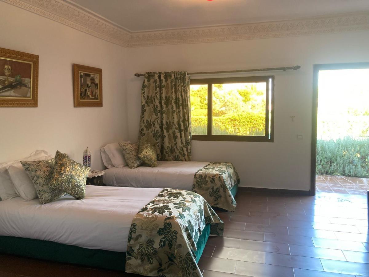 Riad Hamdani Derroua Bagian luar foto