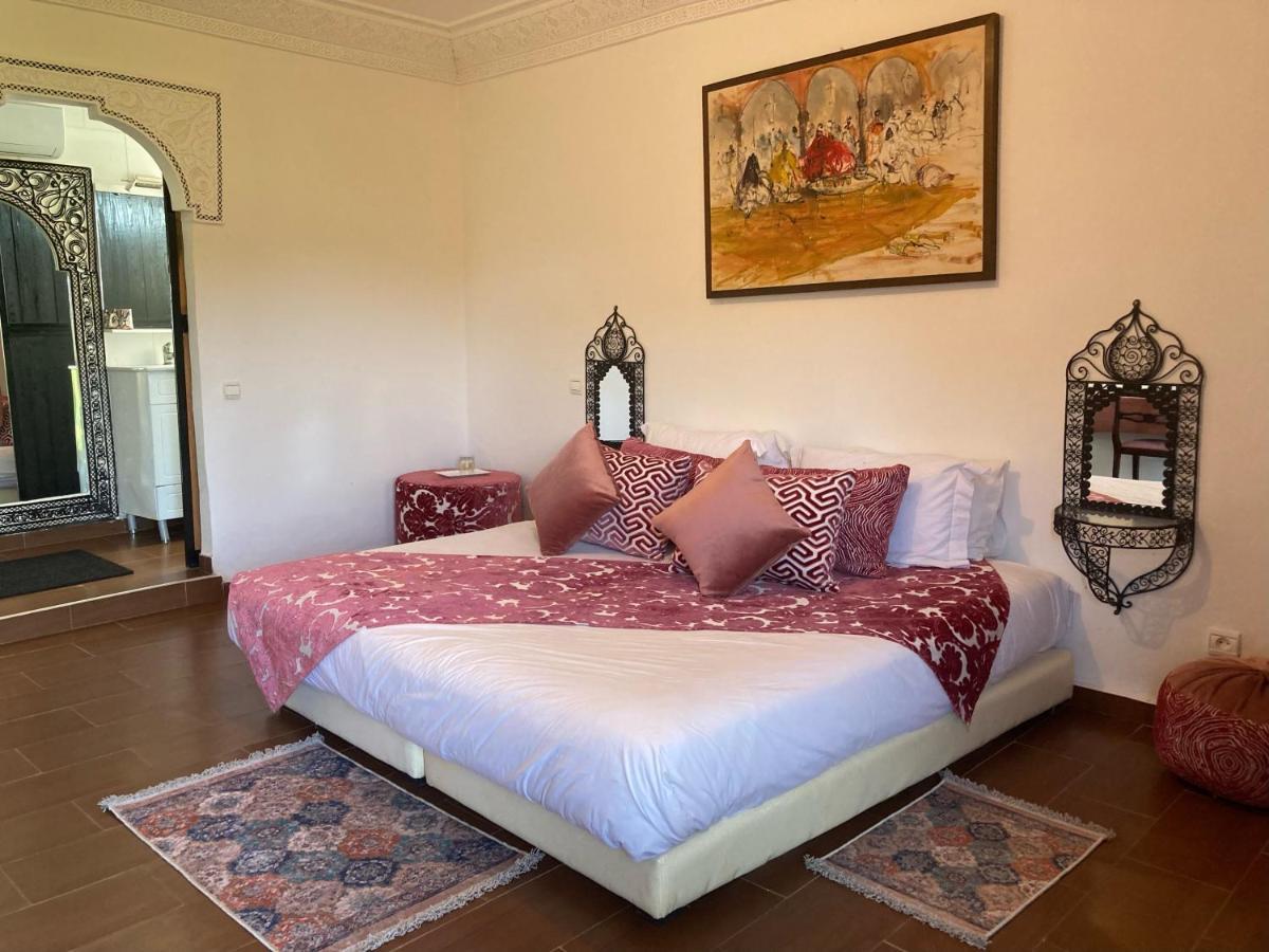 Riad Hamdani Derroua Bagian luar foto