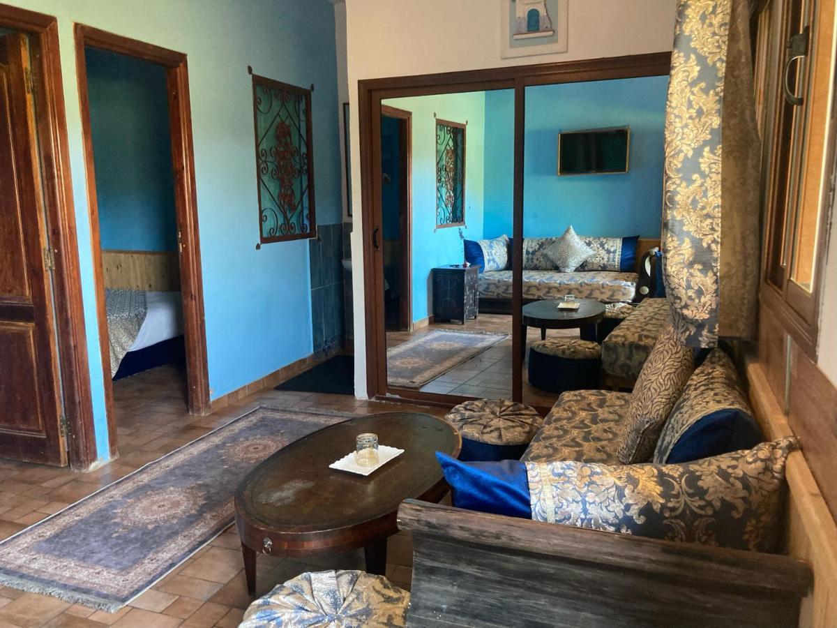 Riad Hamdani Derroua Bagian luar foto